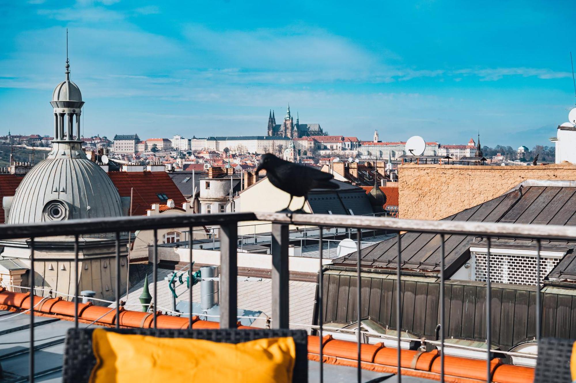 Two-Level Apart With A Terrace Near The Vltava River Praha Bagian luar foto